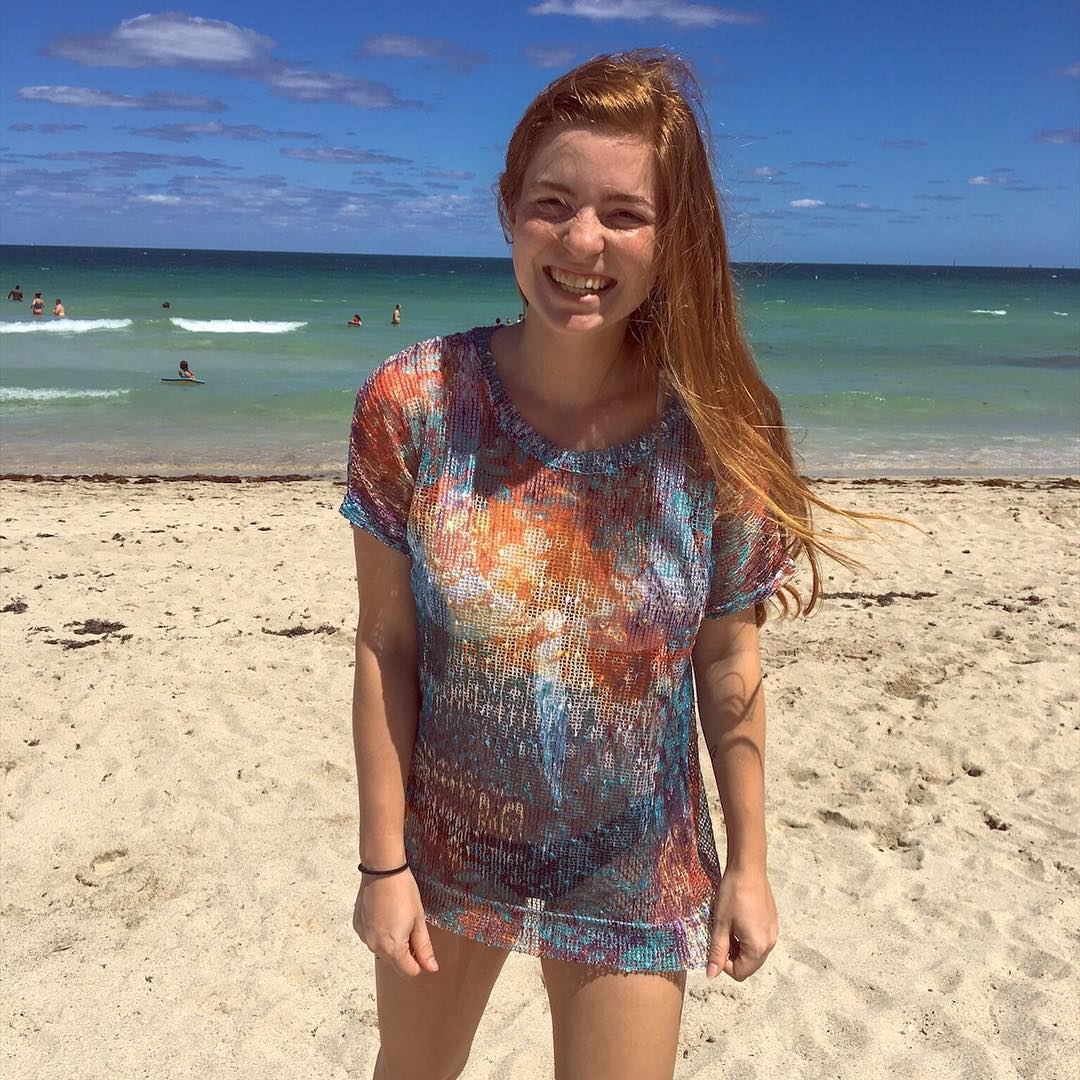 Didn’t get THAT sunburnt 🌞
.
.
Just spent a relaxing 5 days in Miami Beach for spring break. Filled up on tacos , road around on a boat, and even saw sharks and dolphins 🐬🦈
... now time to write a 10 page paper 🙄 only 2 more weeks of college left though 🤗
.
.
.
#beachvacation #springbreak #collegelife #miamibeach #miamiflorida #southbeach #springbreakers #sobe #miamiheat #florida #travelusa #explore #adventuretime #beachlife #paradise #lost #ginger #travelblog #newblogger #travelinspiration #travelcommunity